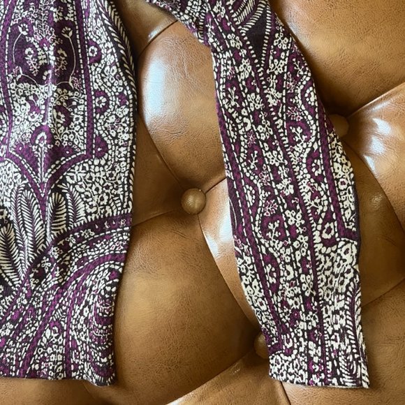 Like new! Ann Taylor Petite Lightweight Button Sweater / Cardigan - Picture 4 of 10